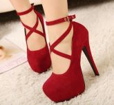 Eu quero!! Maravilhoso sapato, preto ou vermelho!